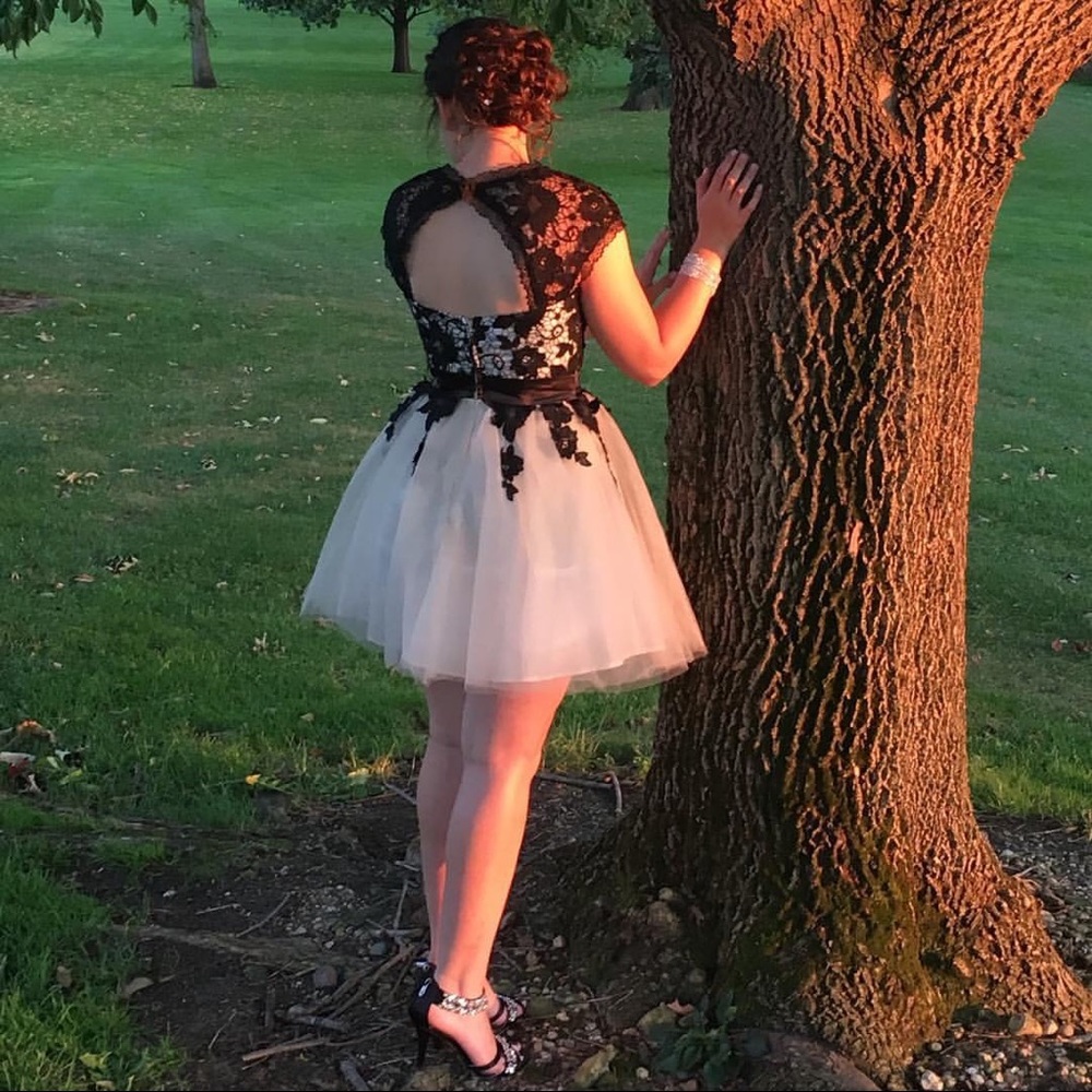 David’s Bridal Homecoming Dress size 7